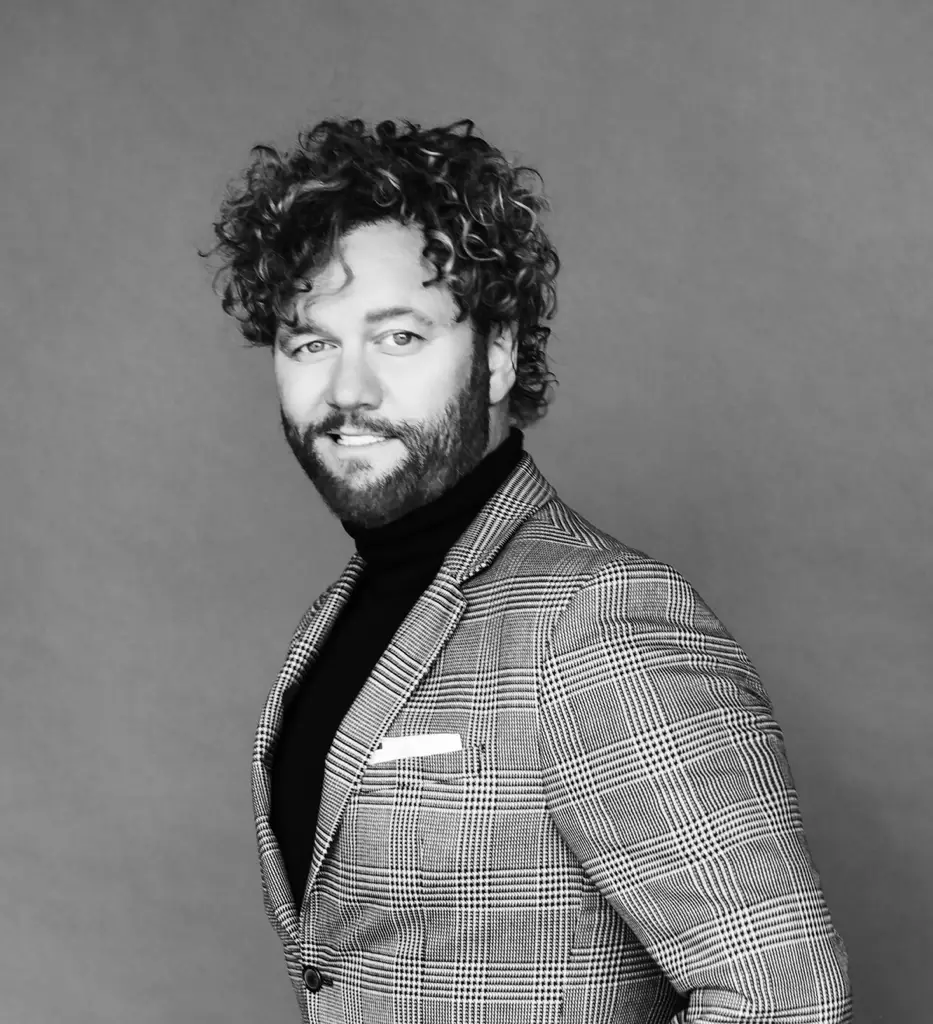 David Phelps <br> <em>Adam/Noah</em>