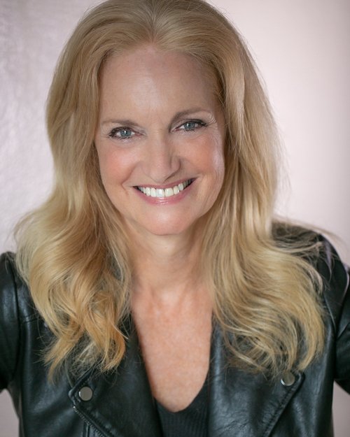 Janet Dickinson <br> <em>Ensemble, Countess Gregory</em>