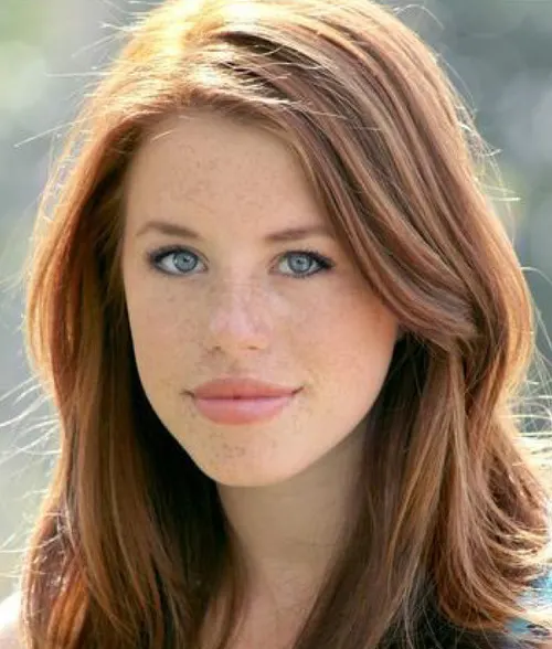 Allie Trimm <br> <em>Essie</em>